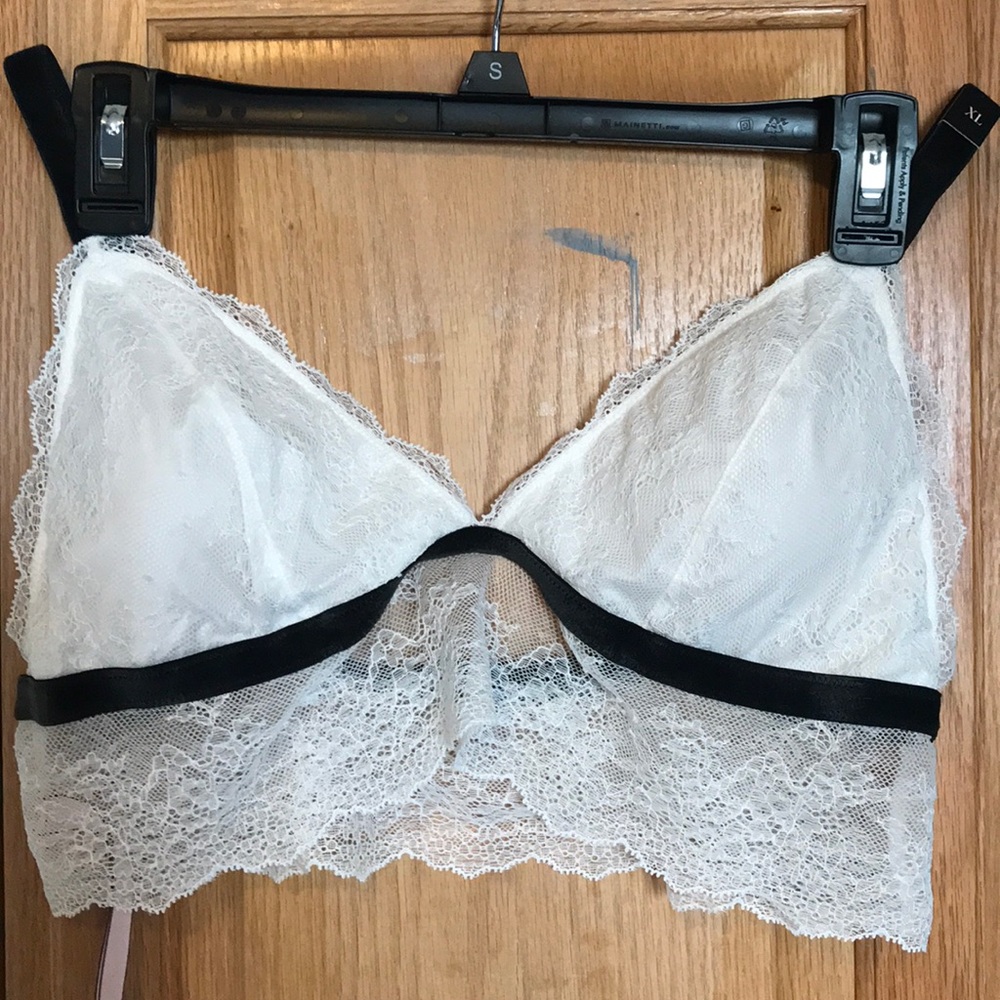 Victoria secret bralette XL